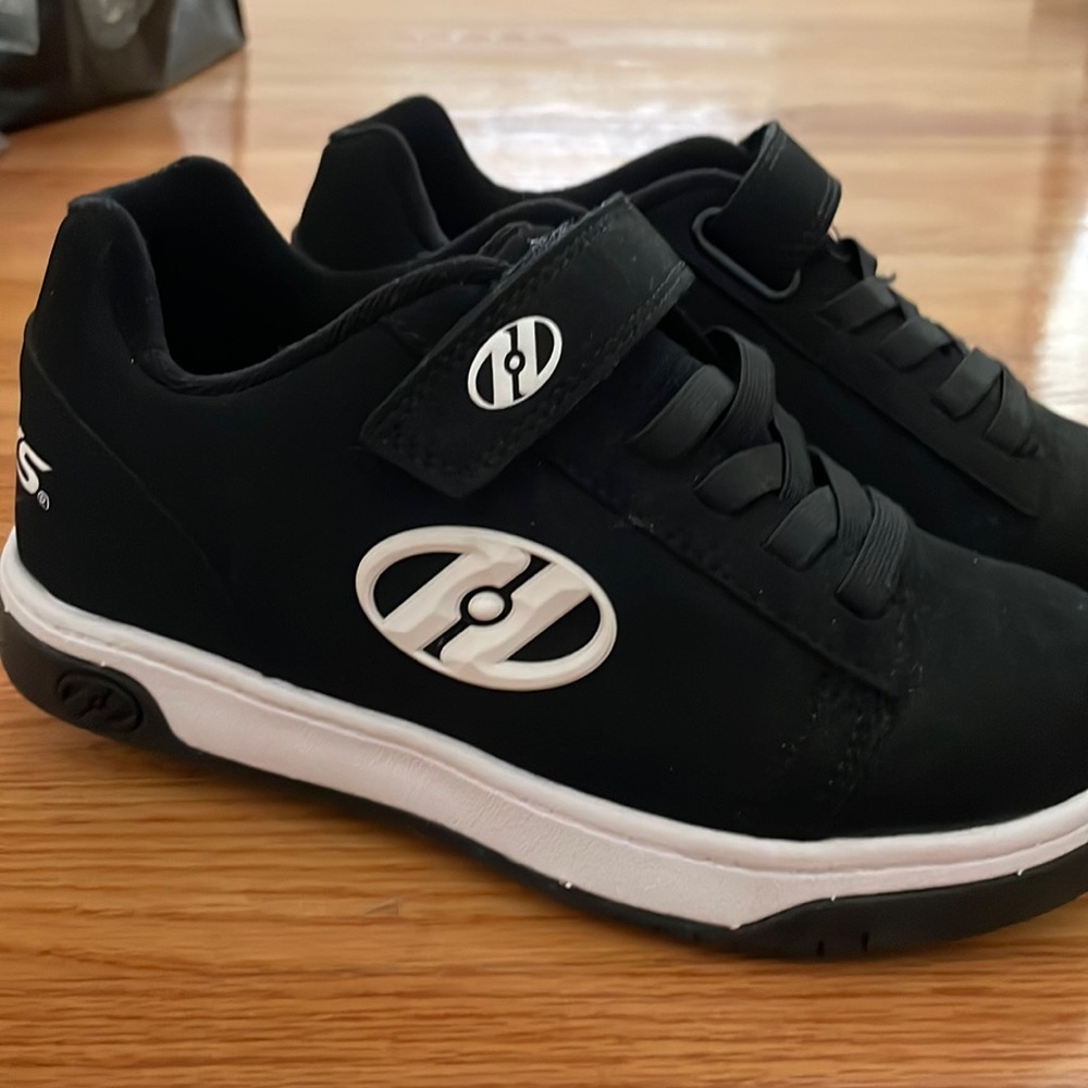 Heelys Brand New sz 3